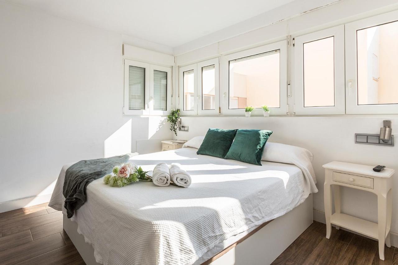 Atico Avda Cadiz Playa Appartement Buitenkant foto